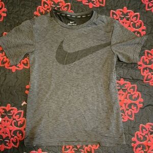 Nike Gray Short Sleeve Tee with Iconic Swoosh
